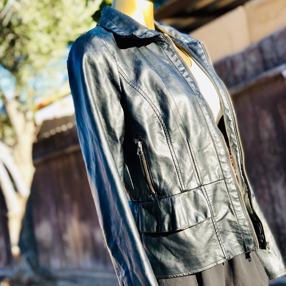 Leather jacket🌼🍃 - Picture 1 of 4